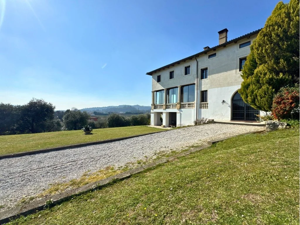 Villa settecentesca con tenuta e vigneti a Vicenza — Prestige